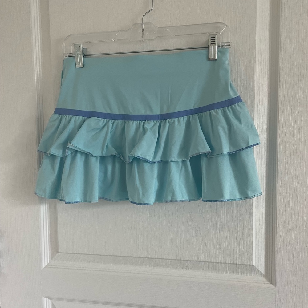 Wilson blue flouncy tennis skirt Sz small